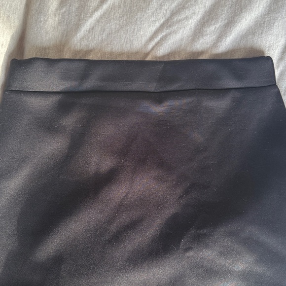 Pretty Little Thing Mermaid Style Skirt - Picture 10 of 12